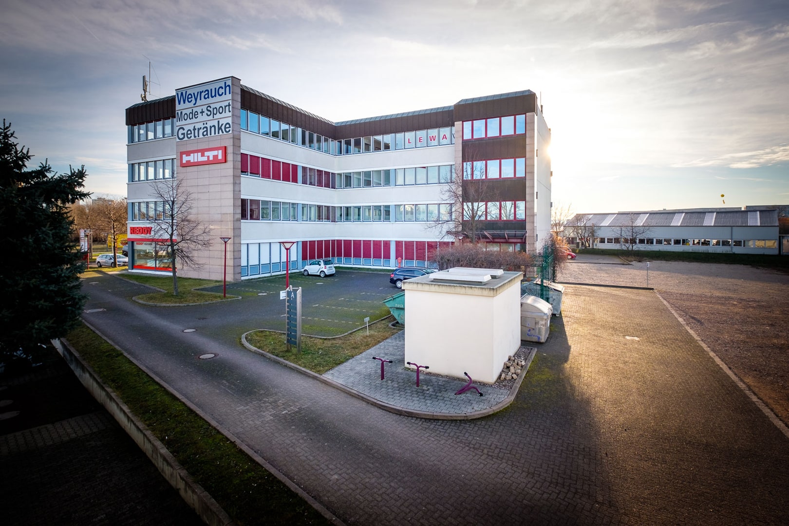 Angebot: Fahrschule, Ausbildungsstätte und Busunternehmen Warschun GmbH